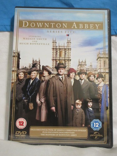 Downton abbey series five - abbey:,